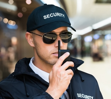 לחברת האבטחה GLOBAL SECURITY דרושים/ות בקרי/ות כניסה לרשתות אופנה מובילות
